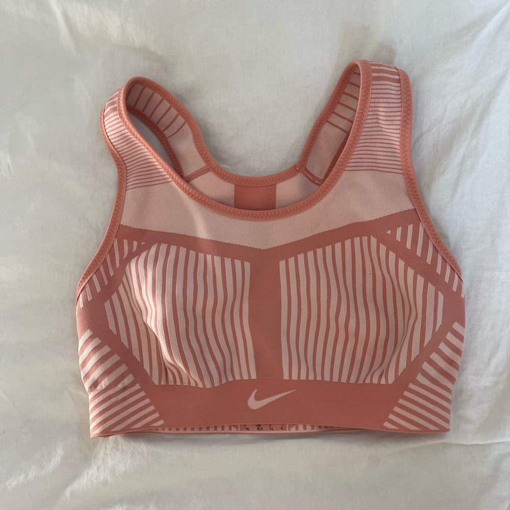 Nike Flyknit Racerback Sports Bra